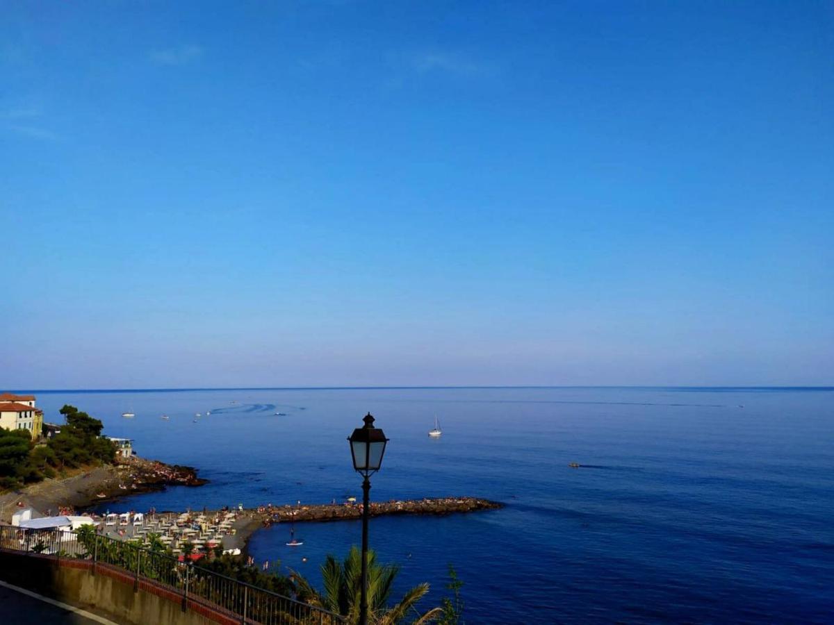 Tra Il Borgo E Il Mare Bed & Breakfast Cervo Exterior foto