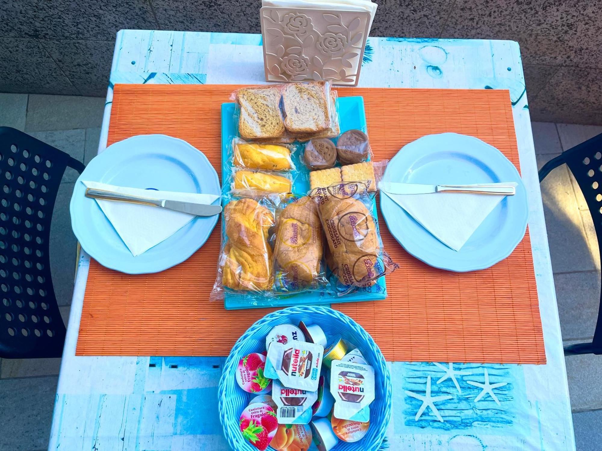 Tra Il Borgo E Il Mare Bed & Breakfast Cervo Exterior foto
